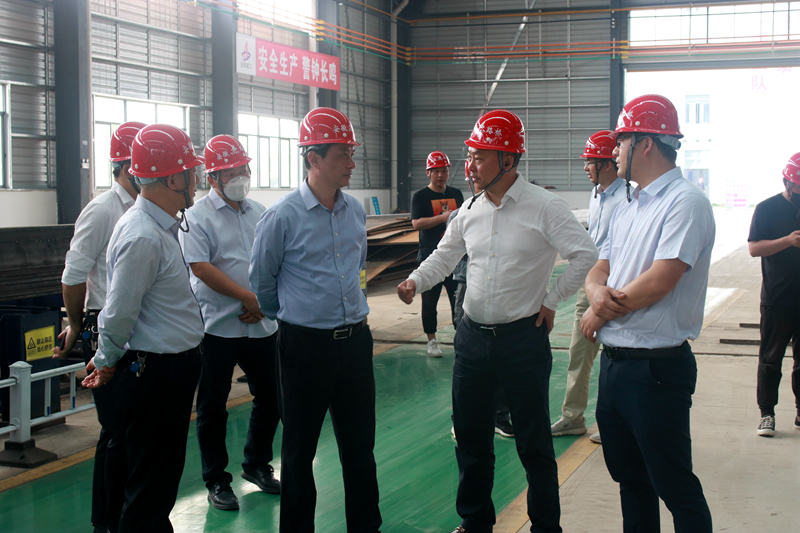 蕪湖市住建局黨委書記、局長(zhǎng)朱發(fā)沐一行到安徽建工鋼構(gòu)智能制造有限公司調(diào)研2
