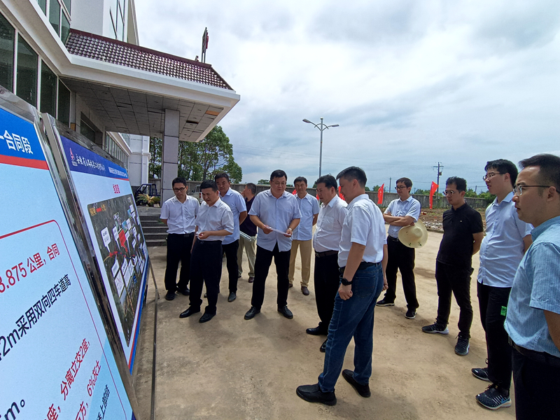省鐵投公司副總經(jīng)理、蕪銅公路公司、皖江公司董事長劉允超一行到銅商高速項目調(diào)研指導(dǎo)工作1